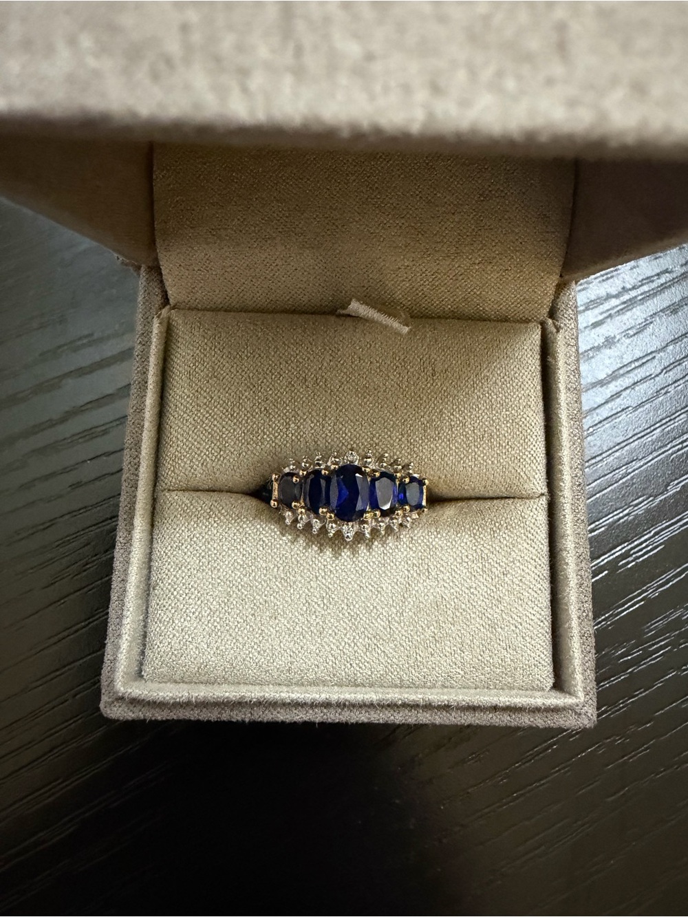 10k gold vintage Sapphire and diamond ring